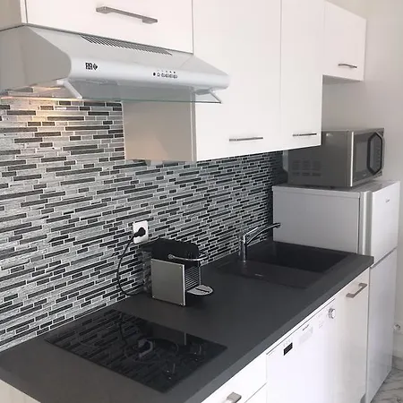 Luckey Homes - Av Marechal Juin Apartment *