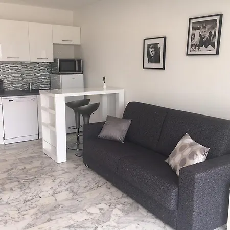 Luckey Homes - Av Marechal Juin * Cannes